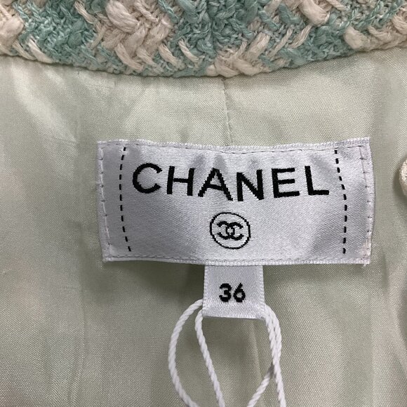 Chanel Light Blue / Ecru 2023 Tweed Pencil Skirt - Picture 4 of 7